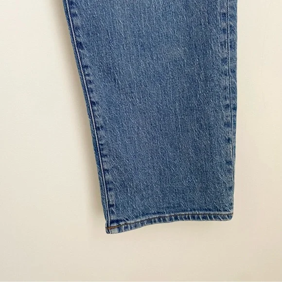 madewell - the curvy 90s straight jean high-rise fitted denim curve enhancing - Picture 4 of 7